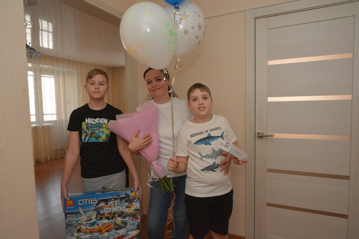 Юлия Исмагилова исполнила желание мальчика из Абакана в рамках акции «Елка желаний»