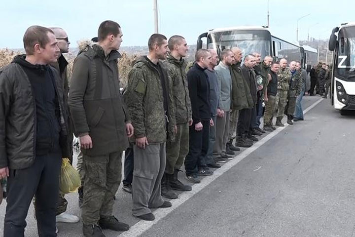Обмен пленными: Киев опять устраивает тупой торг