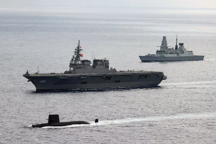 ВМФ России получит сразу пять новейших субмарин