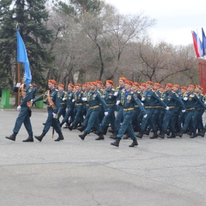 Сотрудники МЧС Хакасии приняли участие в репетиции парада Победы