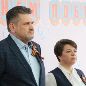 Сенатор Жуков наградил участников акции «Рисуем Победу»