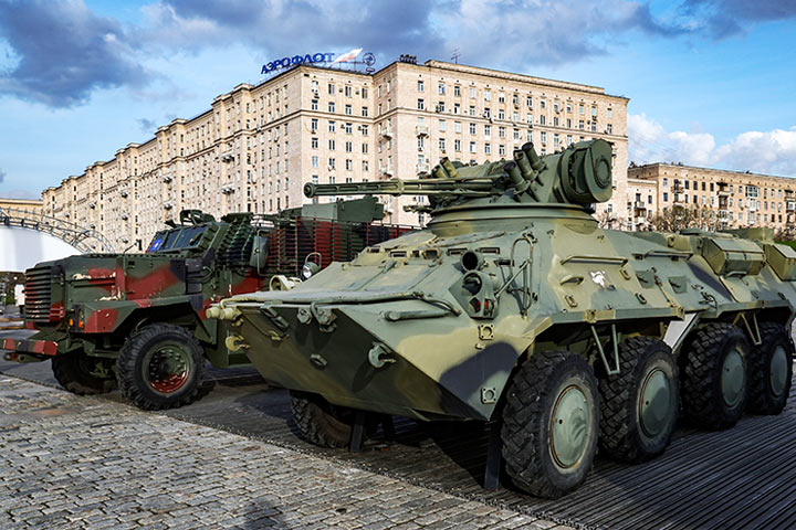 Генсек НАТО Столтенберг: Путин пригнал наши «Леопарды» на Поклонную гору. Это не по правилам, пусть отменит свой приказ