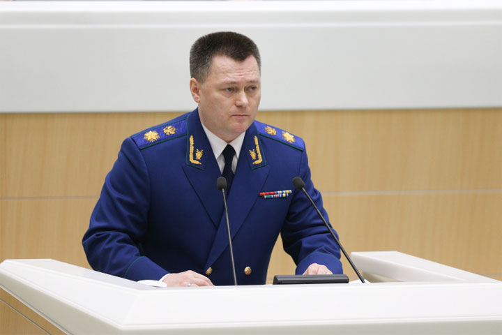 Политическую элиту ставят перед выбором после ареста замминистра обороны Иванова