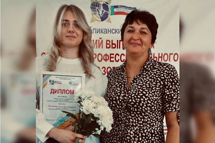 Студентка из Черногорска готовится к чемпионату профмастерства