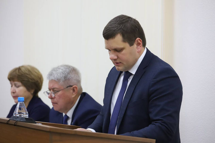 Владимир Лебедев представил на президиуме ВС Хакасии поправки в закон о чистом воздухе