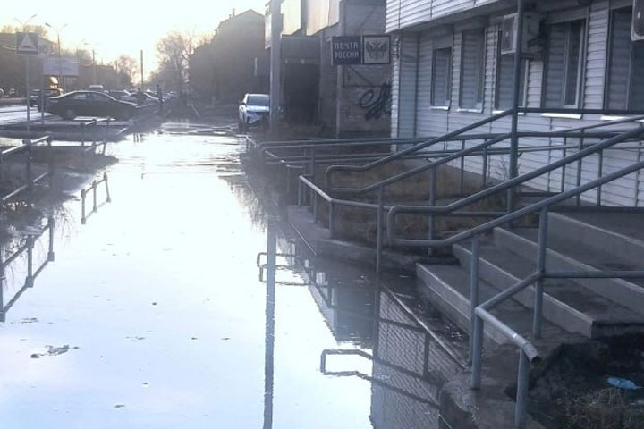 «Черногорск в воде!» - горожане жалуются на состояние улиц