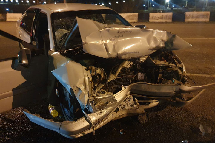 При столкновении автомобилей в Абакане пострадали 4 человека